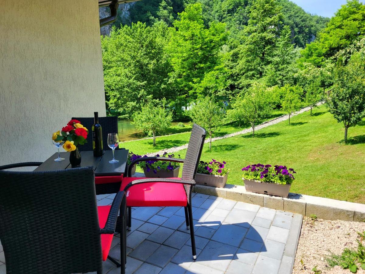 Konoba Slapovi Jajce Exterior foto
