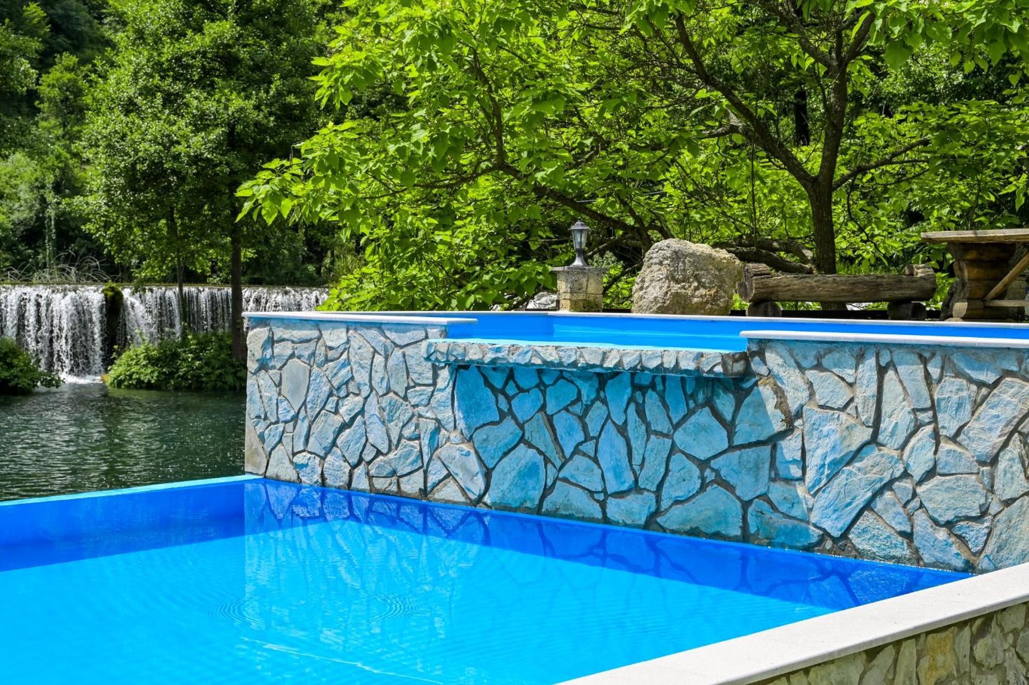 Konoba Slapovi Jajce Exterior foto
