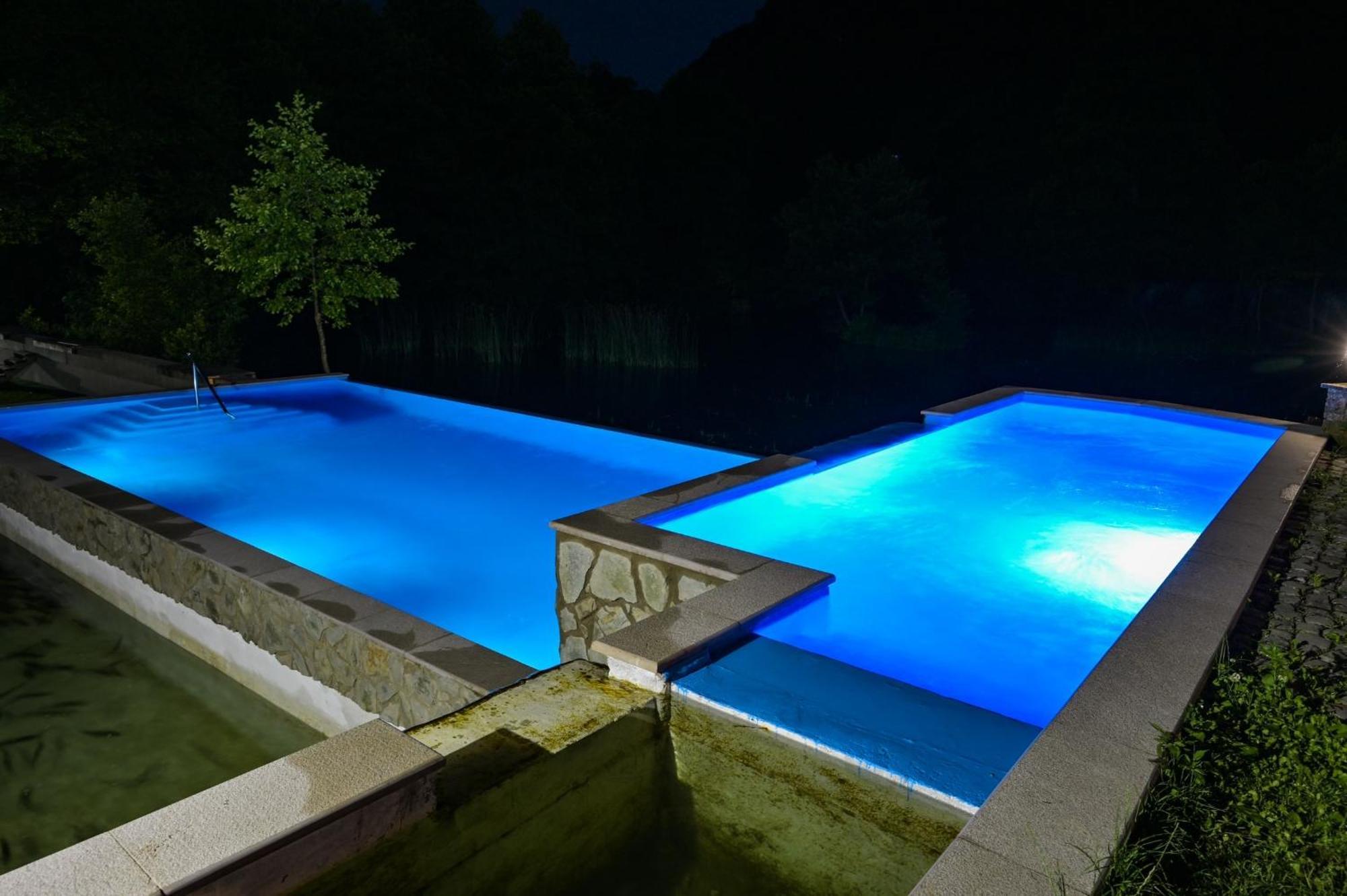 Konoba Slapovi Jajce Exterior foto