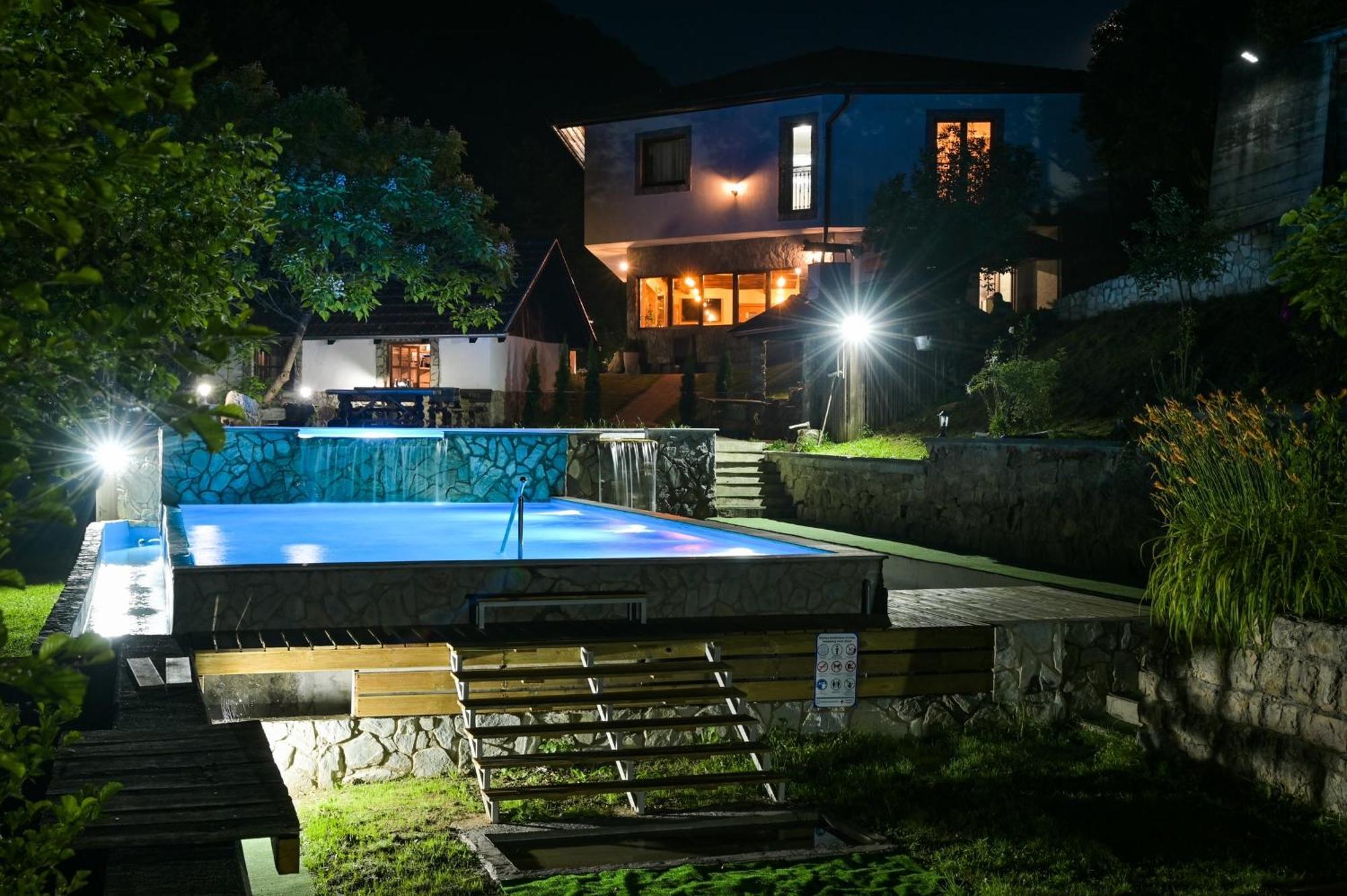 Konoba Slapovi Jajce Exterior foto