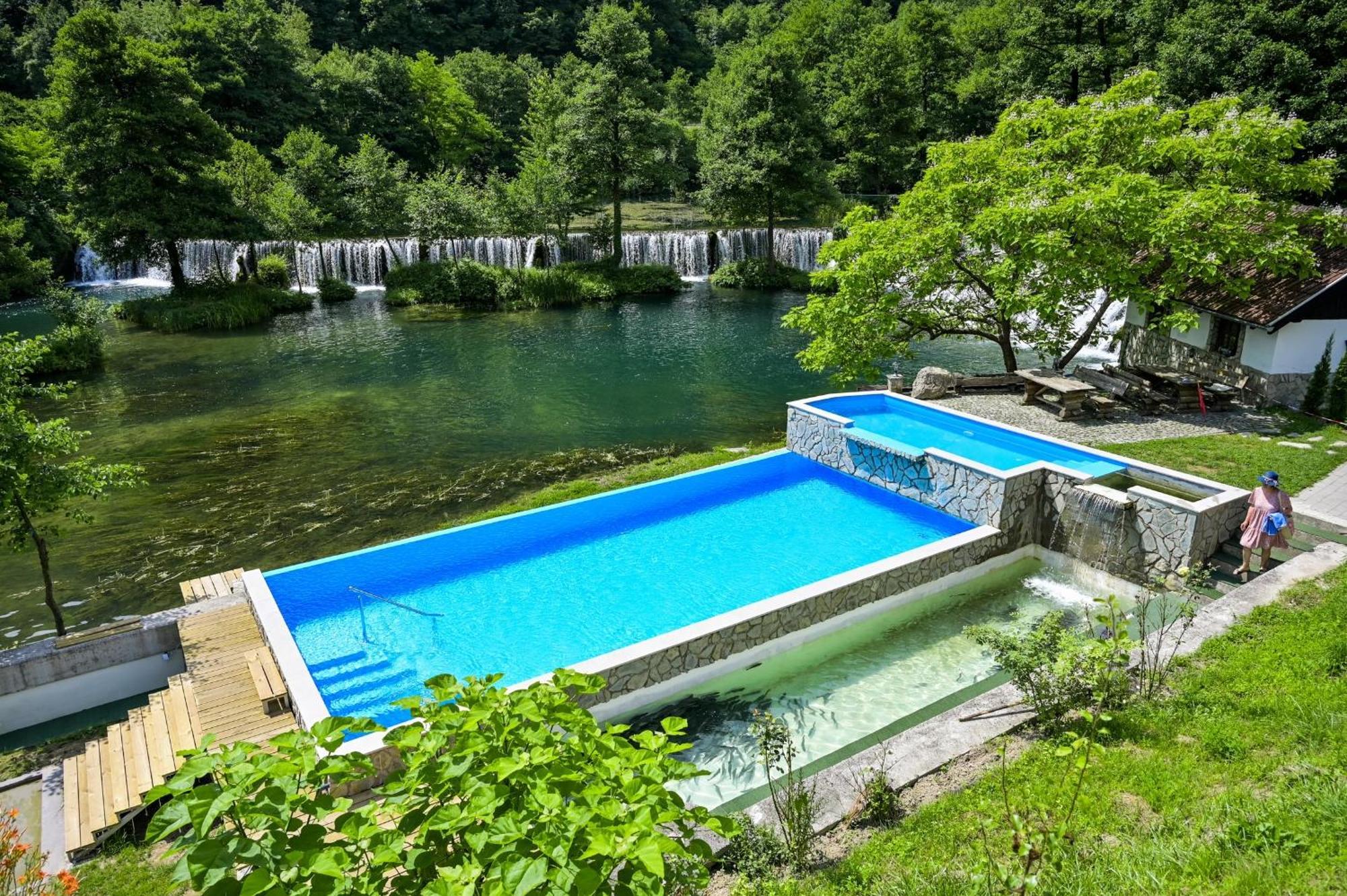 Konoba Slapovi Jajce Exterior foto